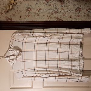 Brand new soft and comfy Loft turtleneck. White with brown and tan plaid.